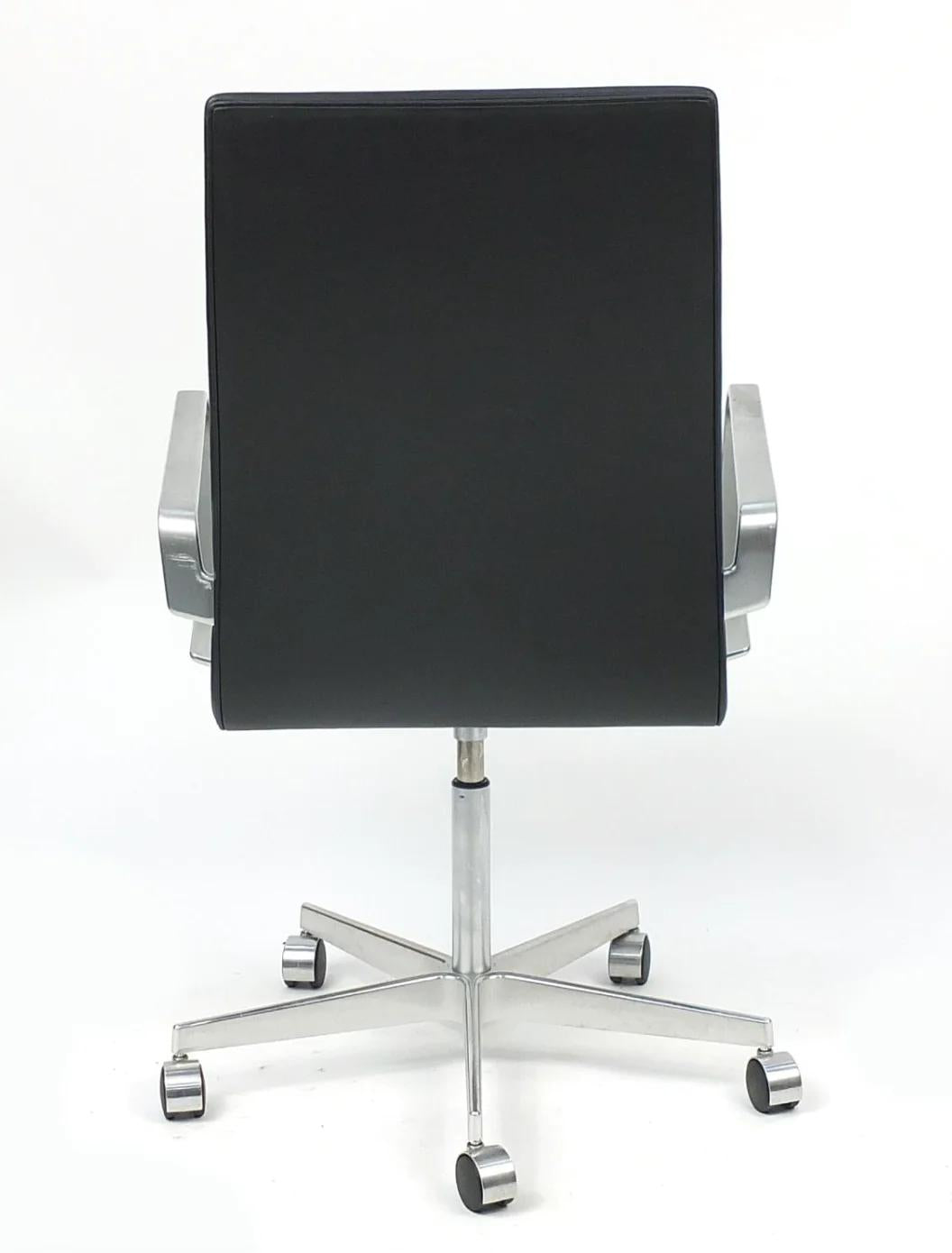 Set of 4 pre-owned Oxford Chairs - Arne Jacobsen 3273C