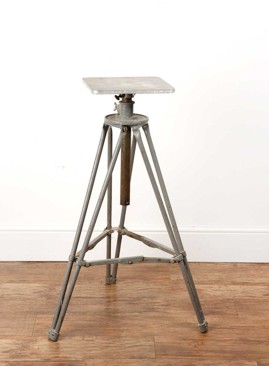 Alec Tiranti Ltd 'Scopus' sculptor's modelling stand